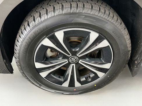 Used 2023 Toyota bZ4X AWD w/ Weather Package image 11