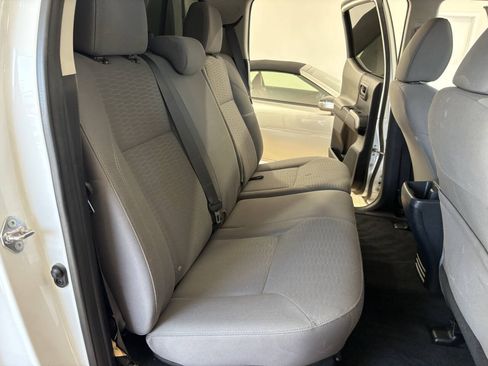Used 2019 Toyota Tacoma SR5 RWD image 21