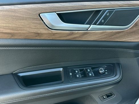 New 2026 Volkswagen Atlas SE image 9