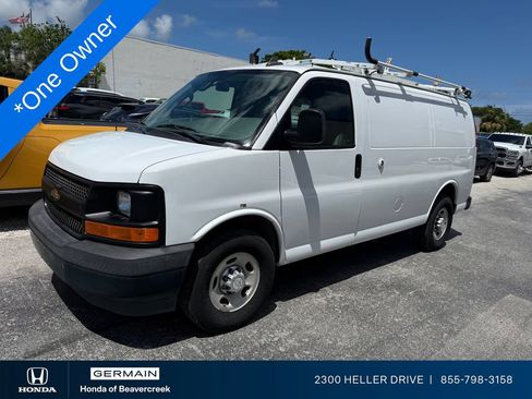 Used 2017 Chevrolet Express 2500 RWD image 1