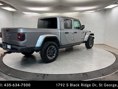 Used 2020 Jeep Gladiator Overland image 5