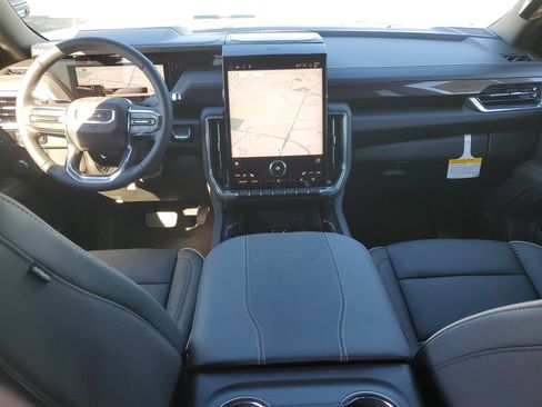 New 2026 GMC Yukon Elevation image 12