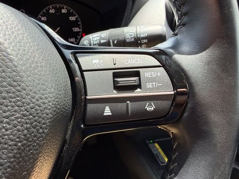 Used 2025 Honda HR-V EX-L image 14