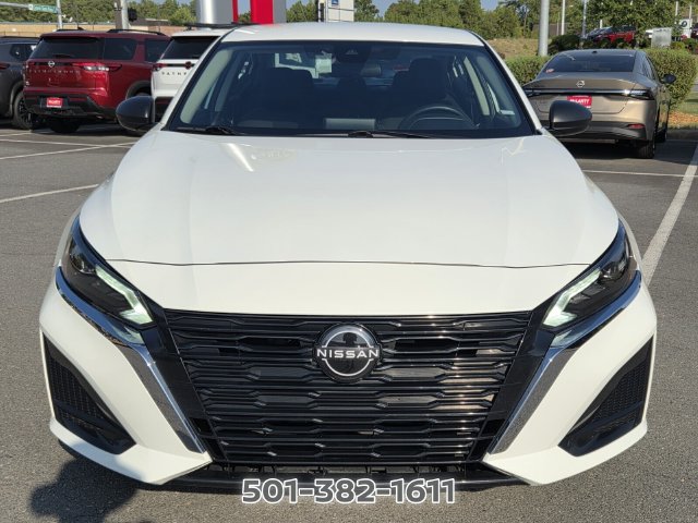 Used 2024 Nissan Altima 2.5 SV FWD image 5