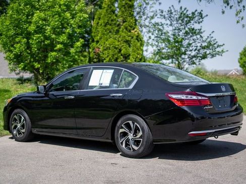 Used 2016 Honda Accord LX image 7