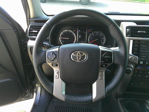 Used 2023 Toyota 4Runner Limited image 19