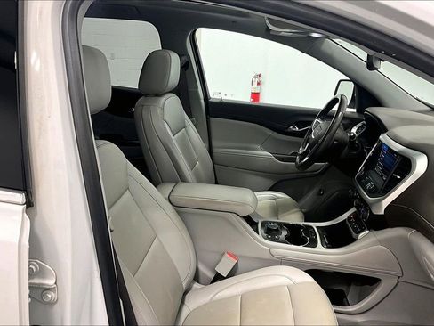 Used 2022 GMC Acadia SLT w/ Preferred Package FWD image 7
