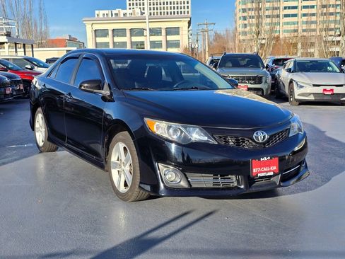 Used 2013 Toyota Camry SE image 7