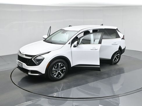 Used 2024 Kia Sportage EX image 41