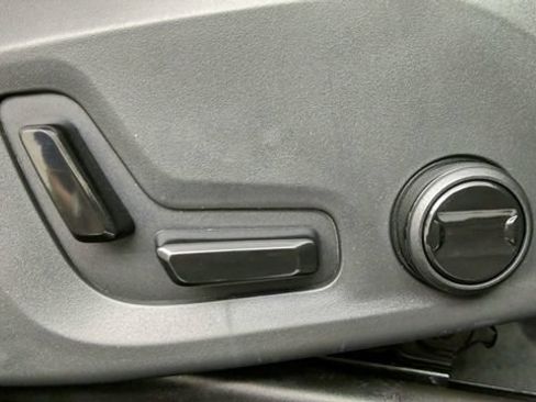Used 2023 Volvo XC60 B5 Plus w/ Protection Package Premier FWD image 42