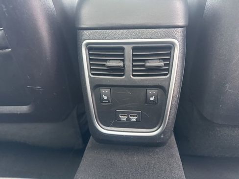 Used 2020 Chrysler 300 Limited image 14