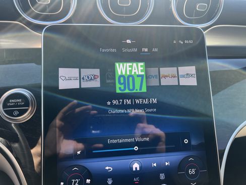 Used 2025 Mercedes-Benz GLC 300 image 23