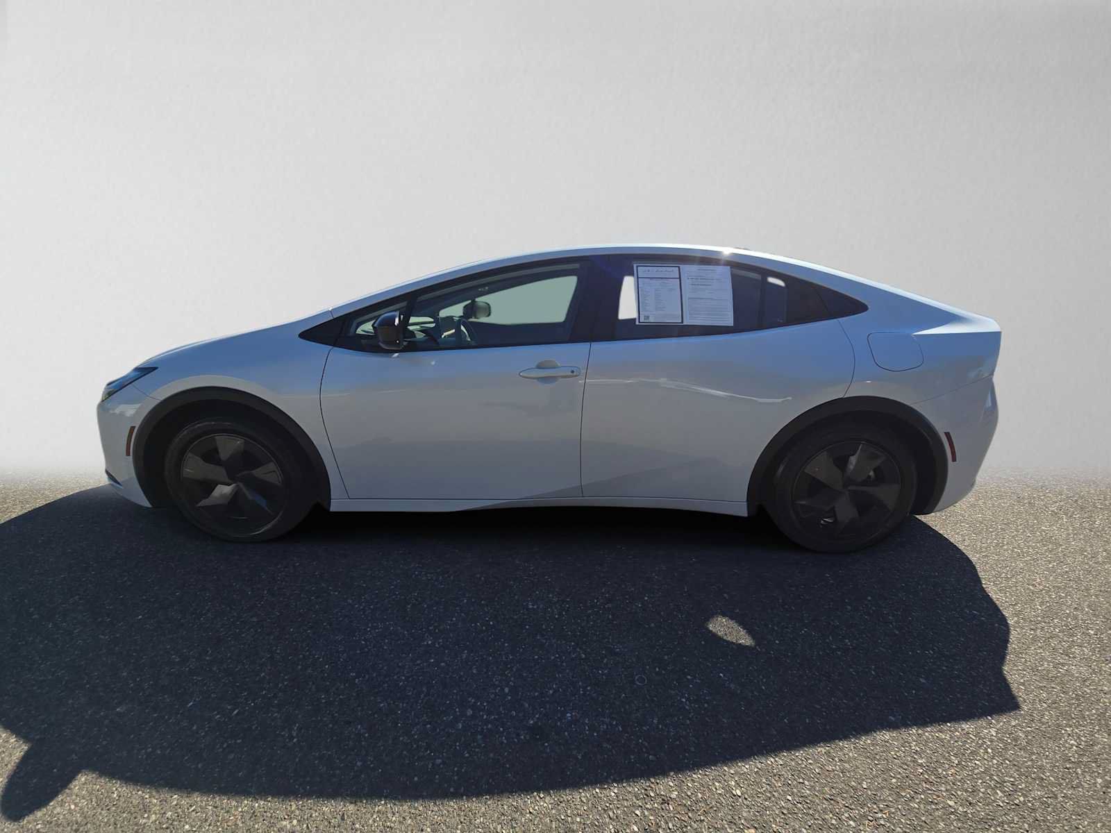 Certified 2025 Toyota Prius LE FWD image 6