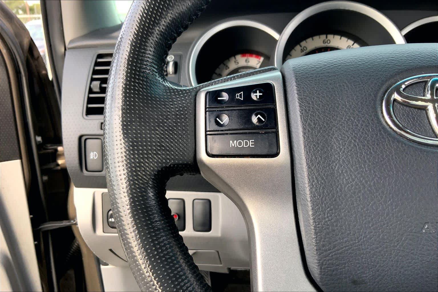 Used 2013 Toyota Tacoma PreRunner w/ SR5 Pkg RWD image 23