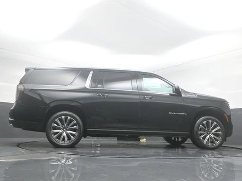 New 2026 Chevrolet Suburban High Country AWD/4WD image 32