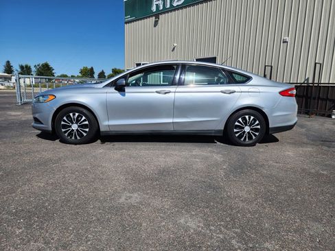 Used 2014 Ford Fusion S image 2