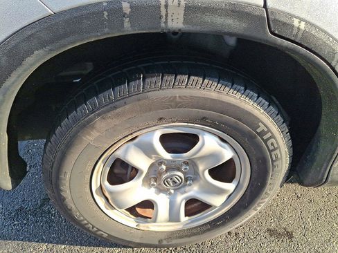 Used 2015 Honda CR-V LX image 11