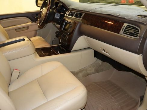 Used 2011 GMC Yukon Denali AWD/4WD image 39