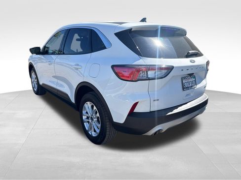 Certified 2022 Ford Escape SE AWD/4WD image 3