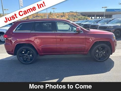 Used 2015 Jeep Grand Cherokee Altitude RWD image 7