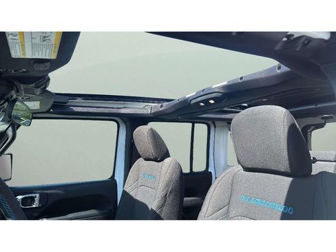 Used 2025 Jeep Wrangler Unlimited Rubicon 4xe w/ Convenience Group AWD/4WD image 12