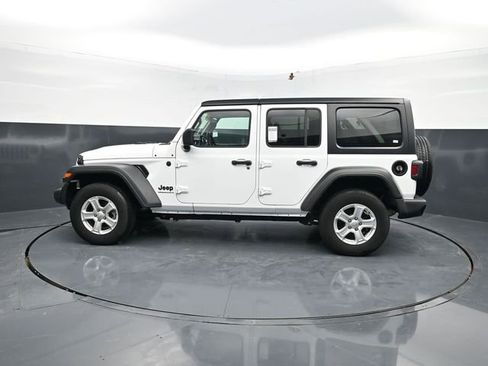 Used 2023 Jeep Wrangler Sport S image 5
