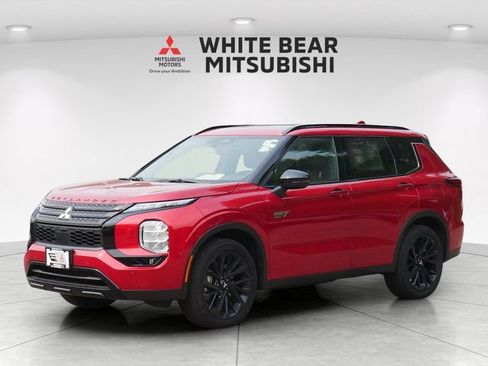 Used 2025 Mitsubishi Outlander SEL Black Edition AWD/4WD image 2