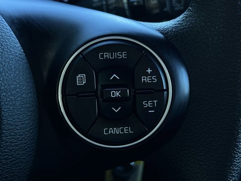 Used 2022 Kia Soul LX w/ Technology Package FWD image 38