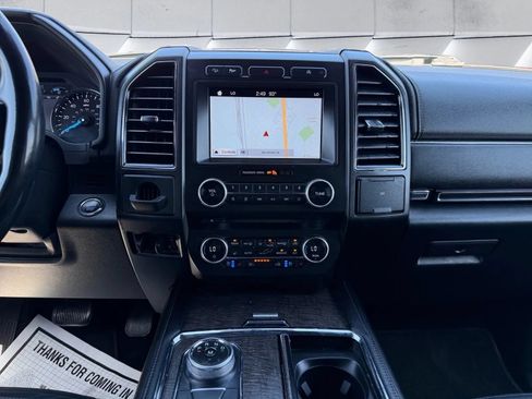 Used 2018 Ford Expedition Limited AWD/4WD image 11