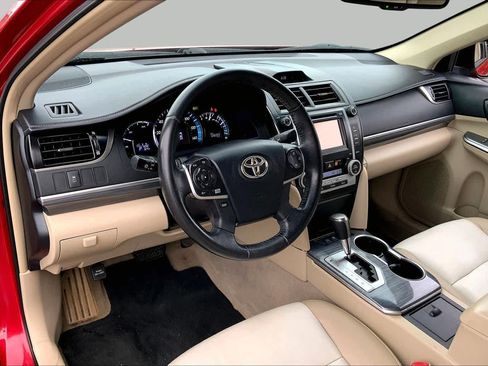 Used 2013 Toyota Camry XLE w/ Convenience Pkg FWD image 18