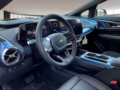 New 2026 Chevrolet Equinox EV LT w/ Convenience Package II AWD/4WD image 7