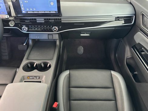 Certified 2024 Honda Prologue Elite image 32