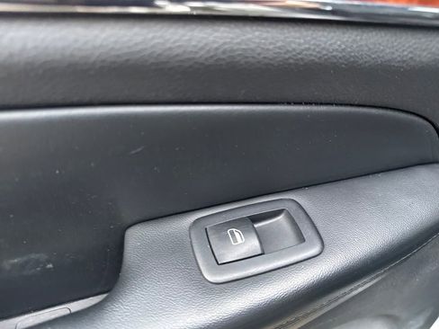 Used 2012 Jeep Grand Cherokee Limited image 29