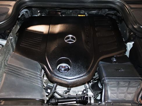 Used 2023 Mercedes-Benz GLS 450 4MATIC image 94