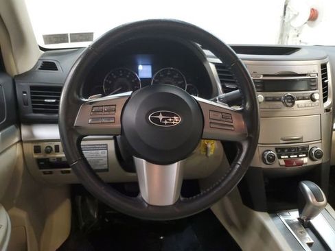 Used 2010 Subaru Legacy 2.5i Premium image 15