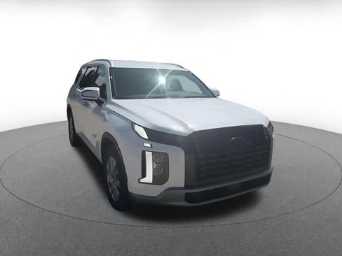Used 2025 Hyundai Palisade SEL FWD image 3