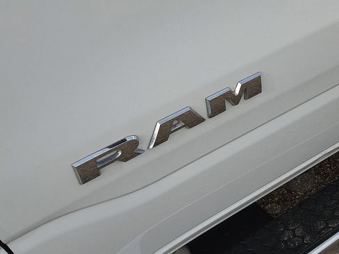 Used 2023 RAM 1500 Big Horn AWD/4WD image 12