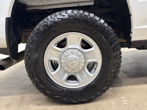 Used 2021 RAM 2500 Big Horn image 40