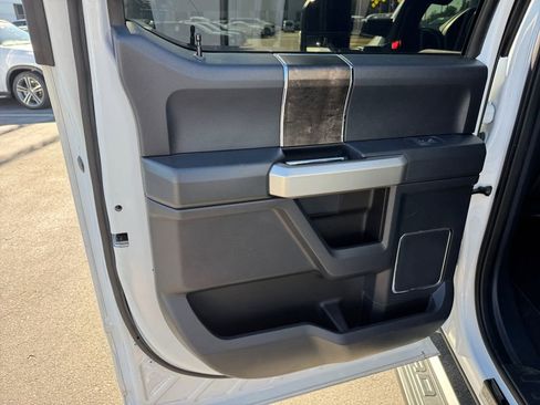 Used 2022 Ford F250 Lariat w/ Black Appearance Package image 24