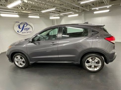 Certified 2022 Honda HR-V LX image 2