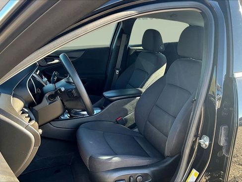 Used 2024 Chevrolet Malibu LT image 19