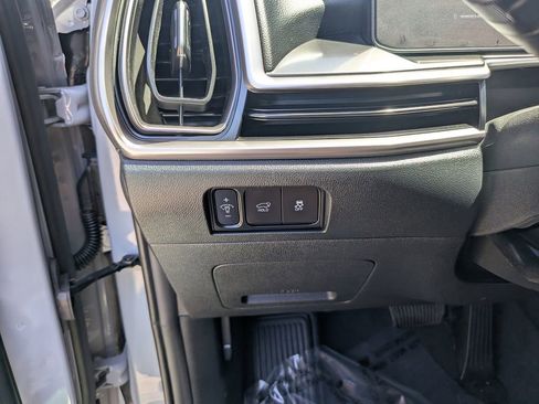 Certified 2025 Kia Sorento EX AWD/4WD image 29