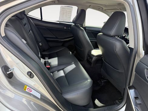 Used 2014 Lexus IS 250 RWD image 18