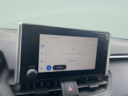 Used 2025 Toyota RAV4 SE w/ Convenience Package image 26