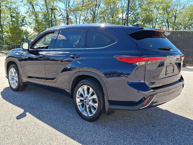 Used 2021 Toyota Highlander Limited AWD/4WD image 4