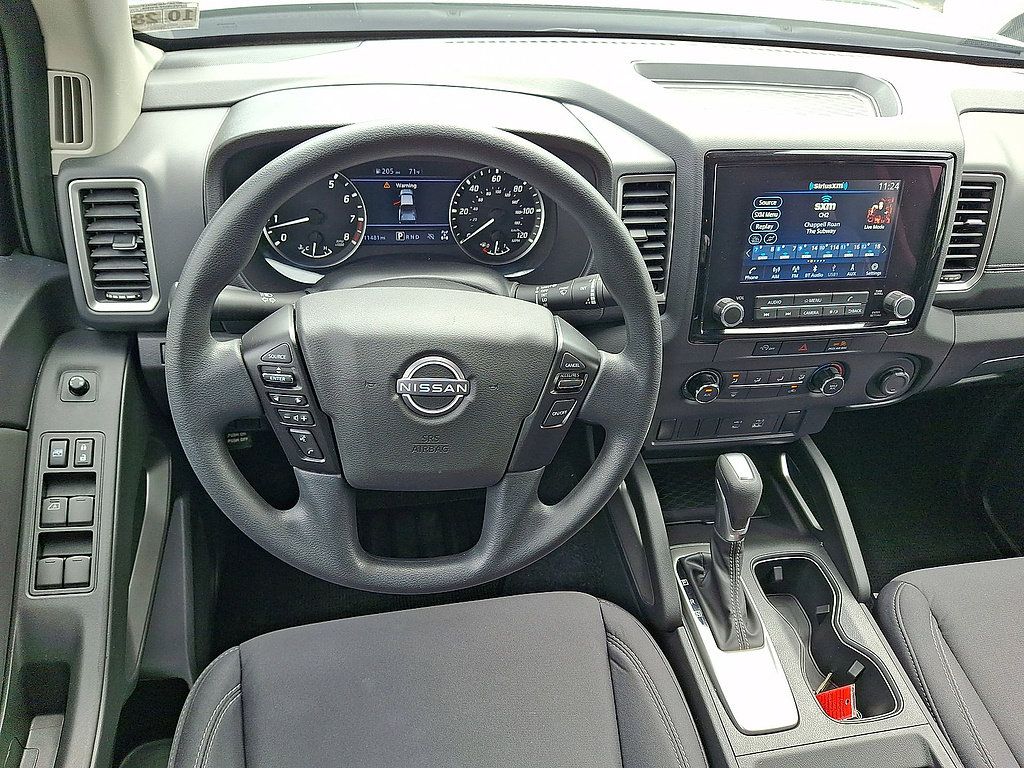 Used 2024 Nissan Frontier SV AWD/4WD image 12