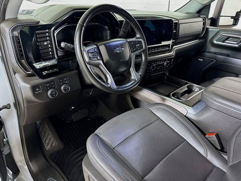 Used 2024 Chevrolet Silverado 2500 LTZ w/ LTZ Plus Package AWD/4WD image 7