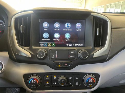 Used 2023 GMC Terrain SLT w/ Infotainment Package II FWD image 15