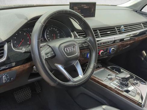 Used 2018 Audi Q7 3.0T Premium Plus w/ Premium Plus Package AWD/4WD image 9