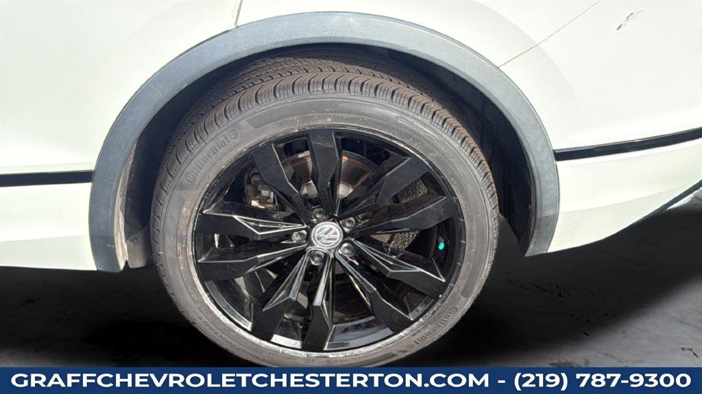Used 2021 Volkswagen Tiguan SE R-Line FWD image 33
